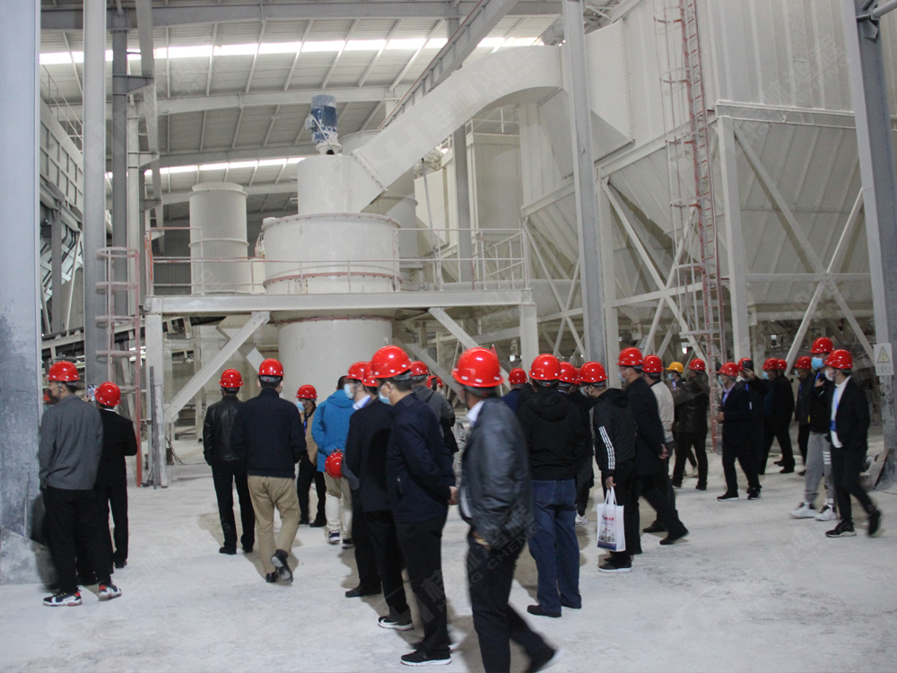 歡迎蒞臨桂林鴻程磨粉生產線客戶現場參觀 歡迎蒞臨桂林鴻程磨粉生產線客戶現場參觀